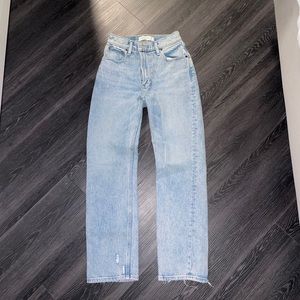 Abercrombie 90’s straight jeans